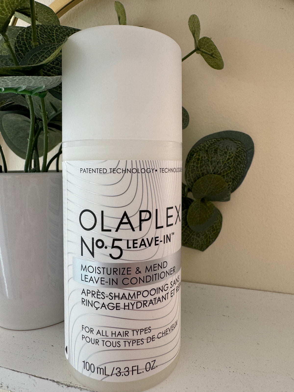 No. 5 Leave-In Moisturize & Mend conditioner